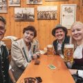 Spielerinnen-Spieler-29-Schafkopf Wiesn Turnier 2023 Armbrustschützenzelt.jpg
